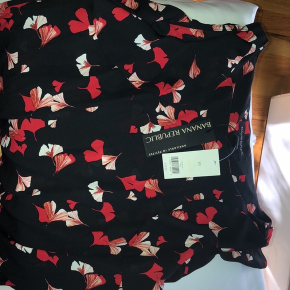 Banana Republic Top - Picture 5 of 6